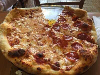 Folliero's Italian Food And Pizza