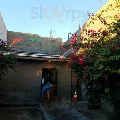 Folliero's Italian Food And Pizza