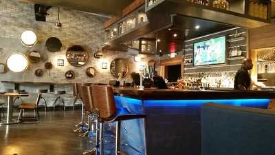 Live Edge Restaurant & Bar