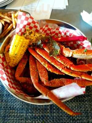 Live Edge Restaurant & Bar