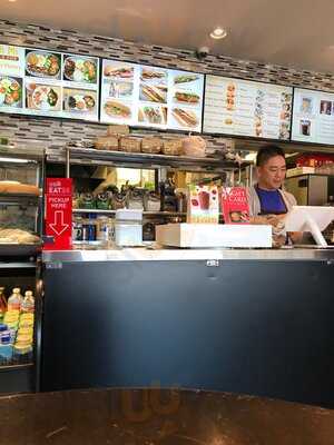 Banh Mi Bakery & Cafe