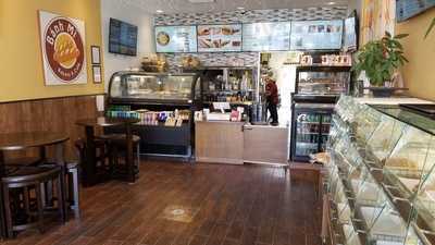 Banh Mi Bakery & Cafe