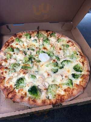 Deno's Pizza And Subs