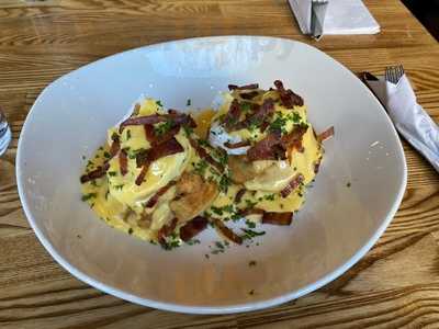 Gaslight Bar & Grille