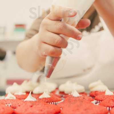 Cups And Cakes Bakery