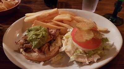 Celia's By The Beach