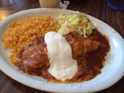 Celia's By The Beach