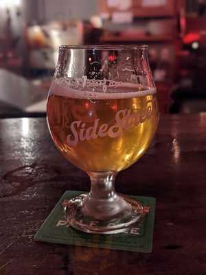 Side Street Tavern
