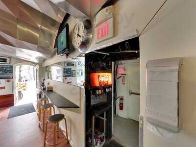 The Upper Crust Pizzeria