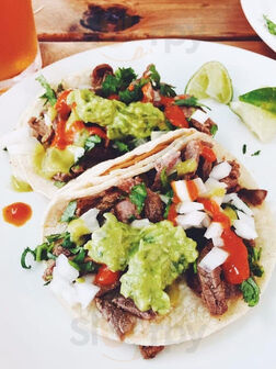 Cha Cha Cha Taqueria Moody