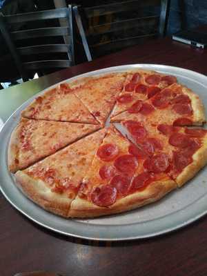 3 Luigis Pizzeria & Restaurant