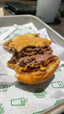 Shake Shack Mary Brickell Village