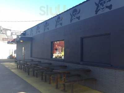 Jolly Roger Restaurant And Lounge