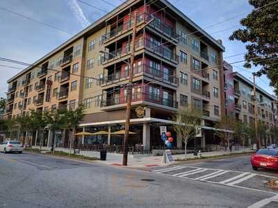 Rize Artisan Pizza + Salads