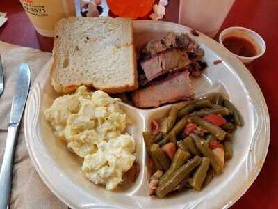 Grady's Bar-b-q East Side