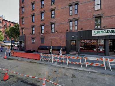 New Amsterdam Burger & Bar