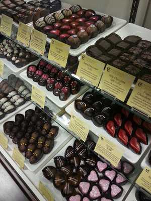 Anna's Chocolate Cafe And Bubble Tea