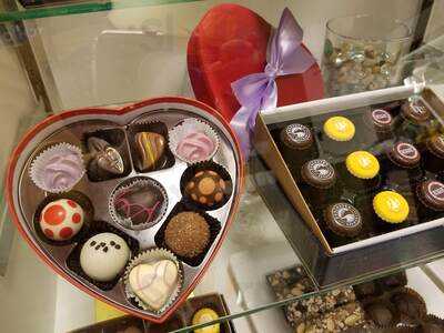 Anna's Chocolate Cafe And Bubble Tea