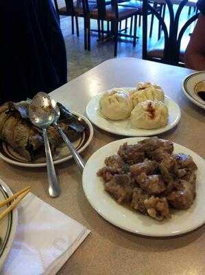 Three Happiness Restaurant