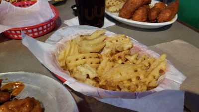 Pluckers Wing Bar