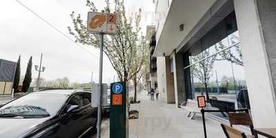 Howl 'n Growl Filling Stations