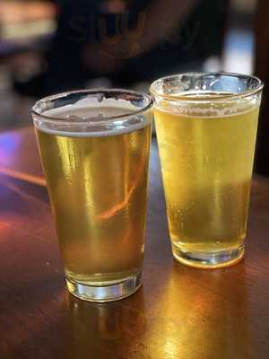 Mcpeets Portland Pub