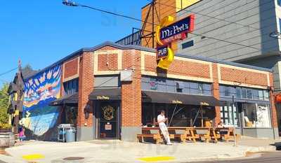 Mcpeets Portland Pub