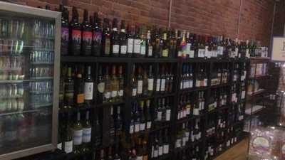 Hollywood Market & Deli