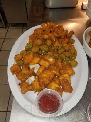 C & J Sports Bar & Grill