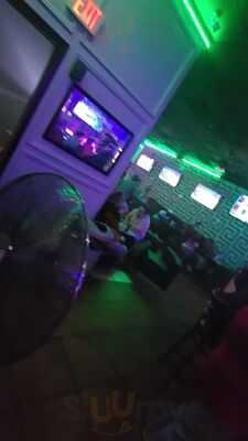 C & J Sports Bar & Grill