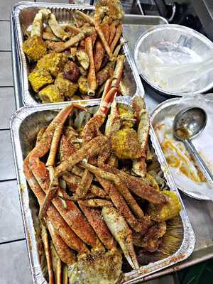 C & J Sports Bar & Grill