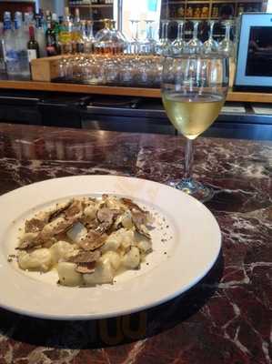 Petrarca Cucina E Vino