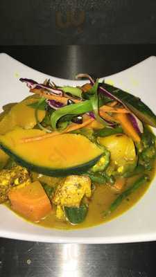 The Slope Lounge And Restaurant