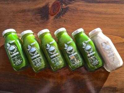 Fruits & Roots Cold Pressed Juice Bar - Wellness Bar