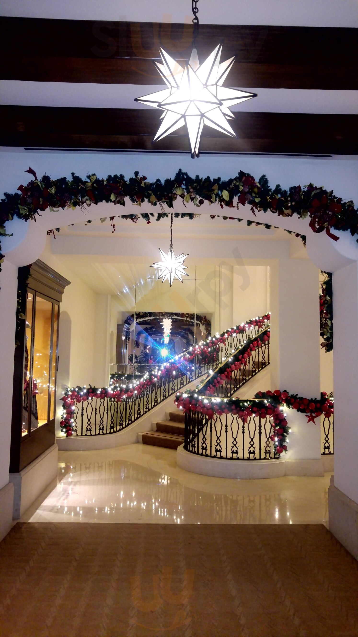 Montage Lobby Lounge