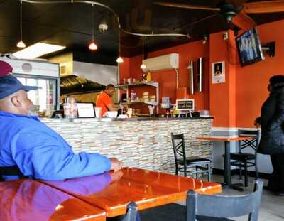 Uptown Bbq And Grill