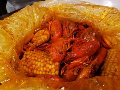 Crab And Claw Carrolton