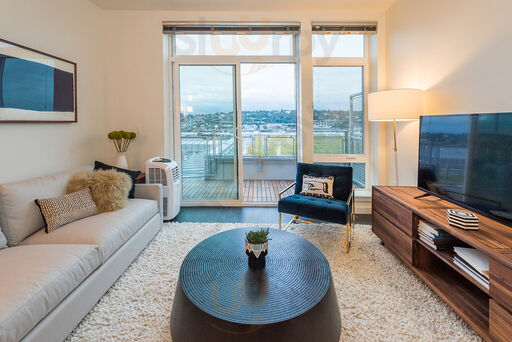 Dexter And Hayes Public House