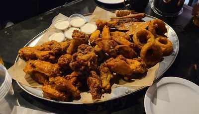 Output Lounge And Sports Bar