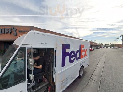 Griff's Bar & Billiards