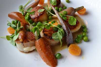 Manchester Bar And Grill