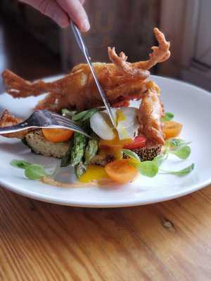 Manchester Bar And Grill