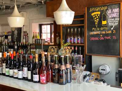 Manchester Bar And Grill