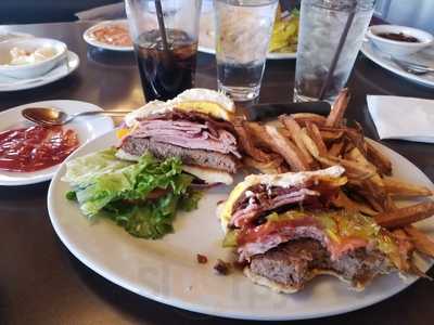 Tik Tok Restaurant & Bar