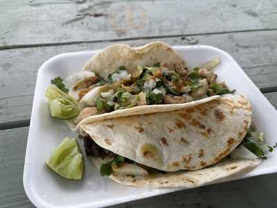 El Agazajo Bar & Grill