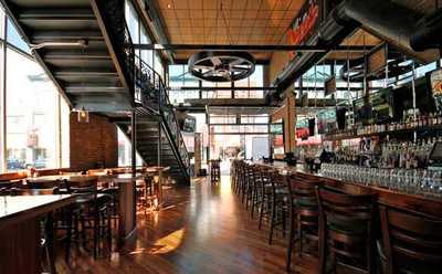 Standard Bar & Grill