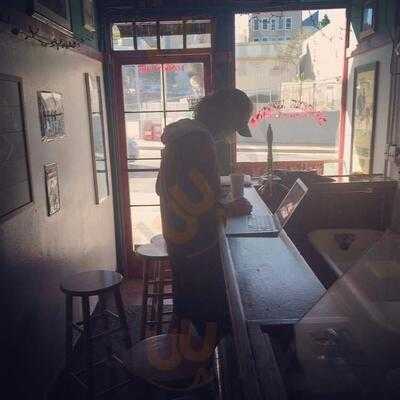 The Black Horse London Pub