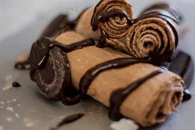 Frost N' Roll - Rolled Ice Cream