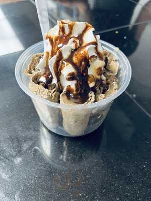 Frost N' Roll - Rolled Ice Cream