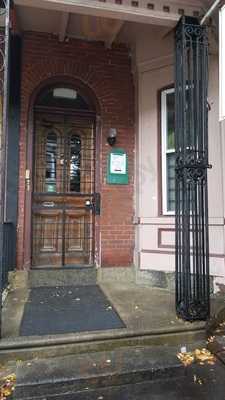 Flower Cafe At Linda's